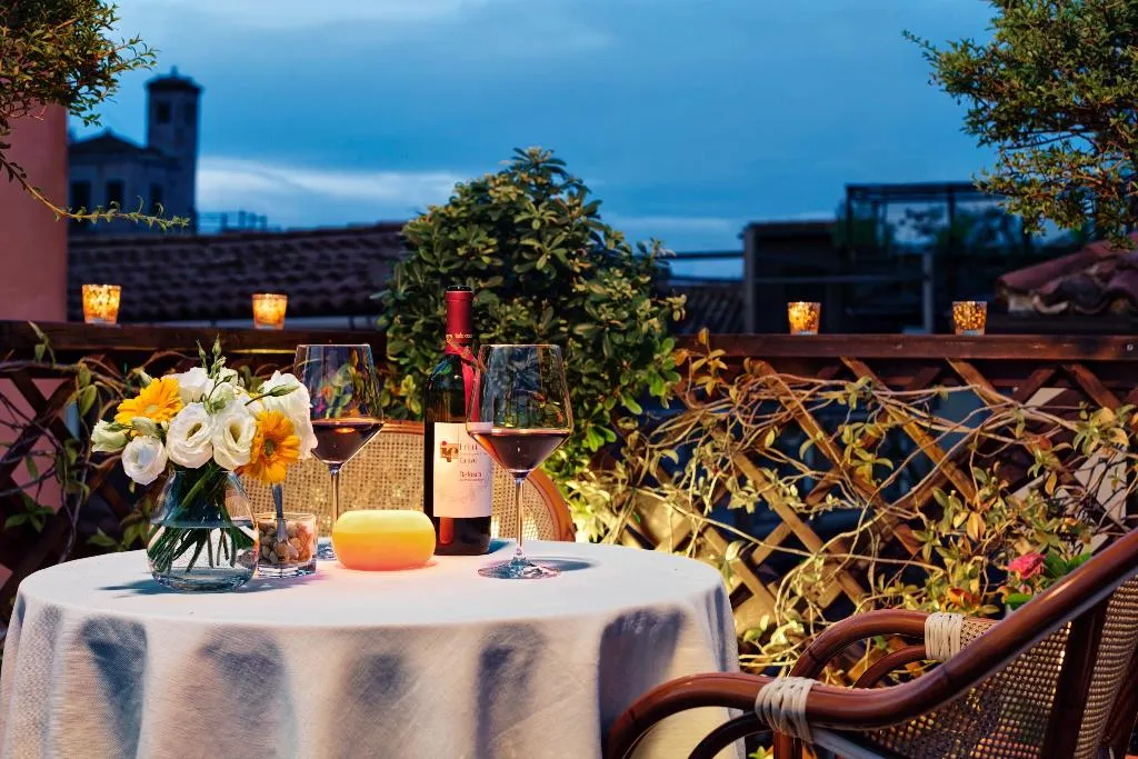 Terrace, Antica Locanda Al Gambero, Venice