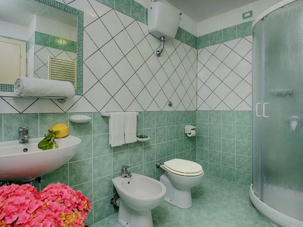QUADRUPLE STANDARD Room, Parco Cartaromana, Naples
