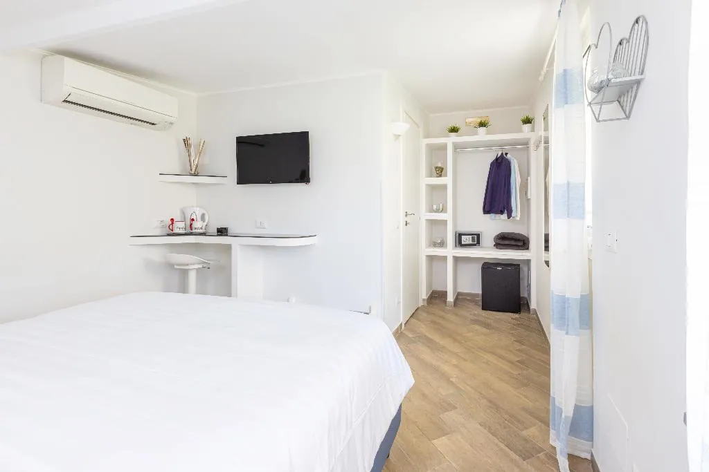 DOUBLE SUPERIOR Room, Casale Antonietta, Naples