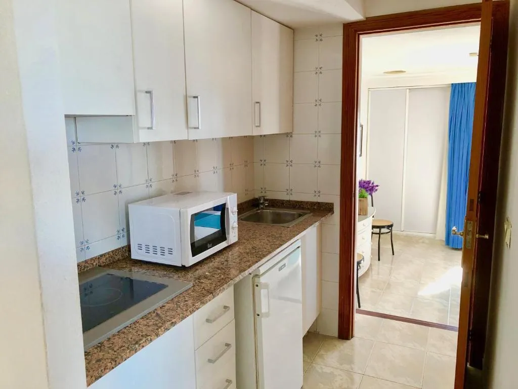 APARTMENT BEACH FRONT TWO BEDROOMS Room, Torre Playa, Majorca