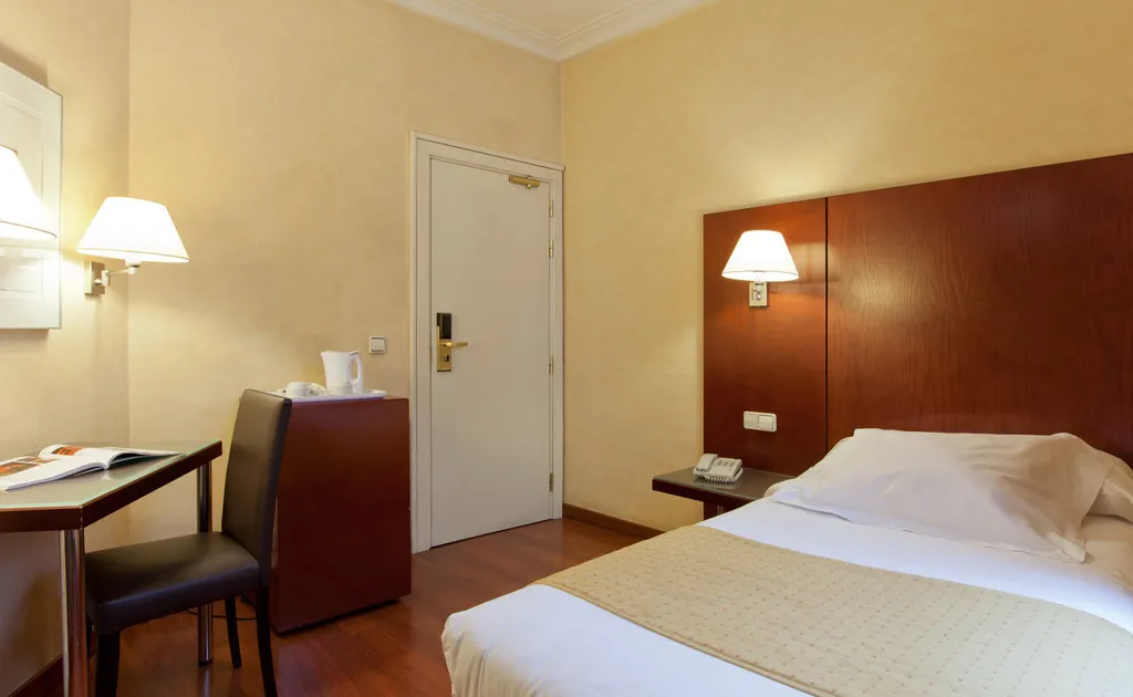 SINGLE STANDARD Room, Hotel Arosa, Madrid
