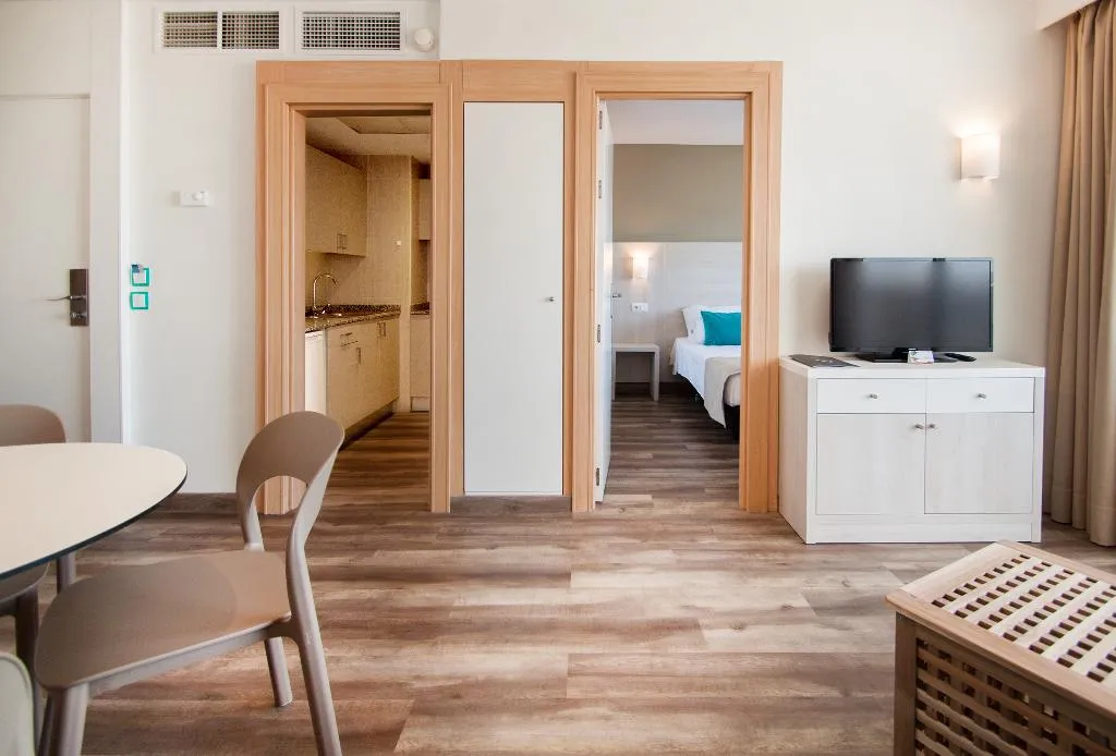 APARTMENT PREMIUM ONE BEDROOM Room, Vistasol Apartments, Majorca