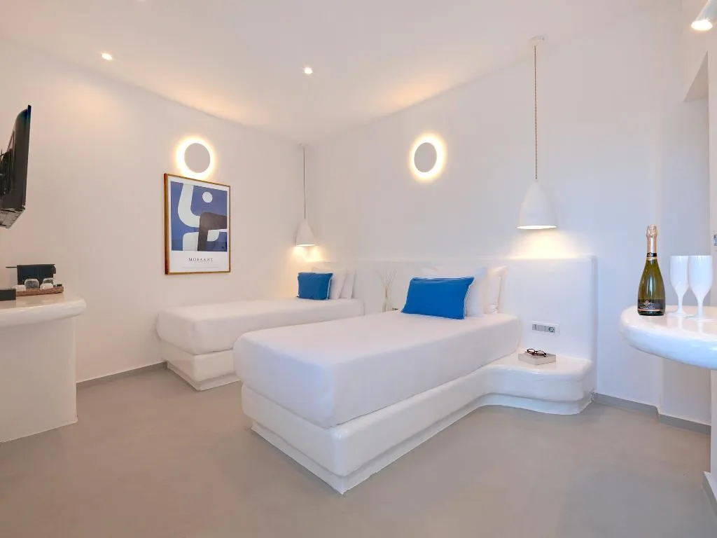 TWIN Accesible Deluxe  Room, Tatakis Design Hotel, Fira, Santorini