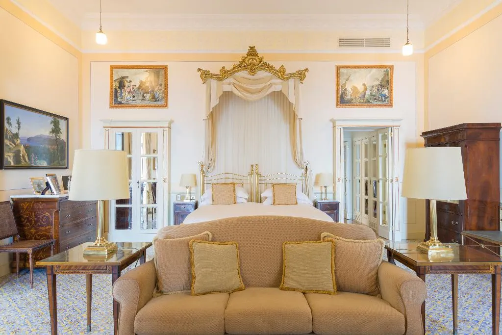 SUITE STANDARD Room, Grand Hotel Excelsior Vittoria Spa, Naples