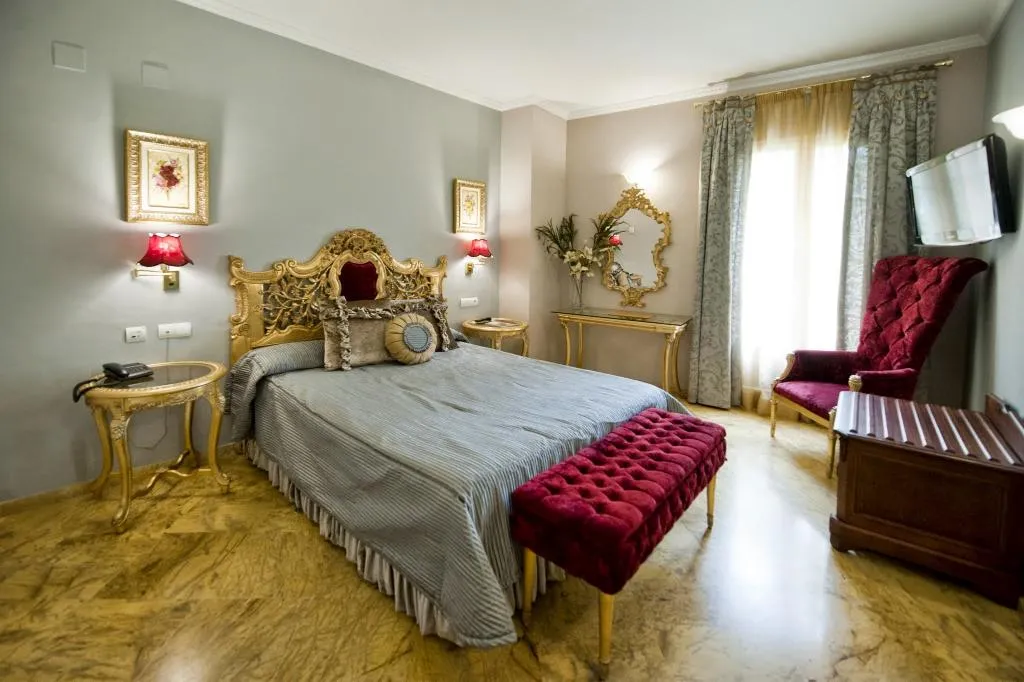 DOUBLE SUPERIOR Room, Adriano Hotel, Seville