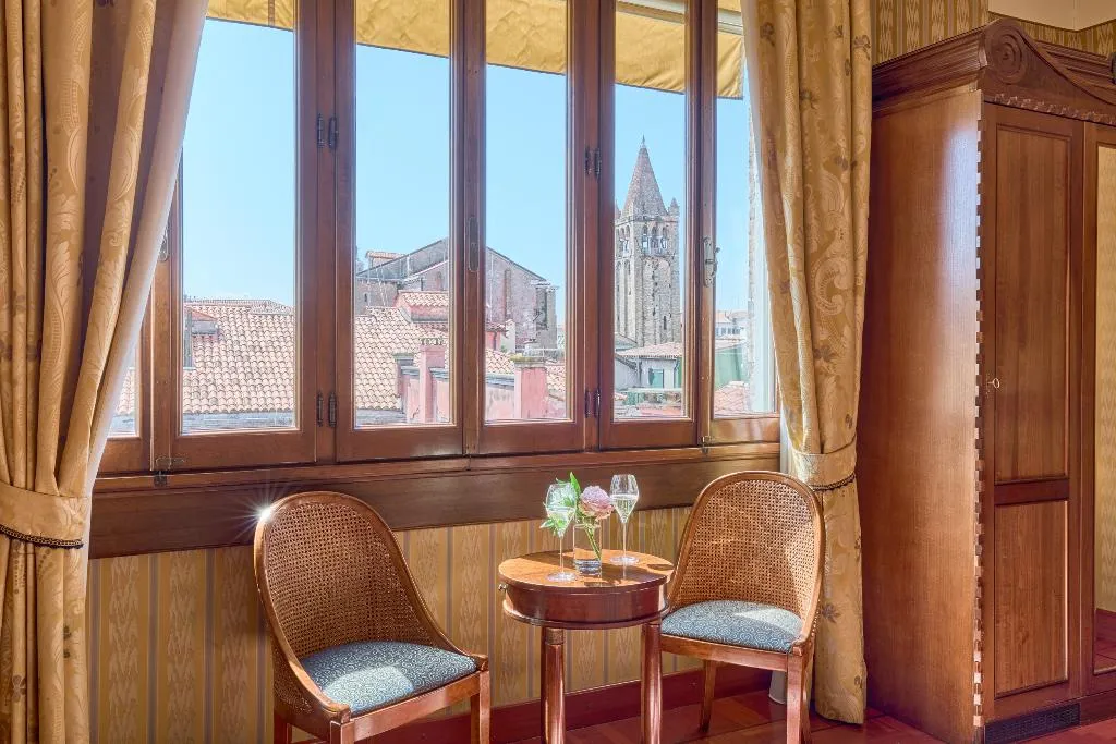 DOUBLE DELUXE Room, Palazzo Stern, Venice
