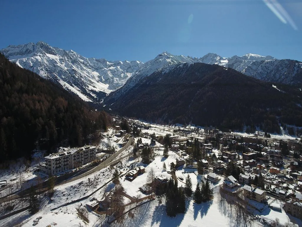 General view, Swadeshi Palace Ponte di Legno Resort, Milan