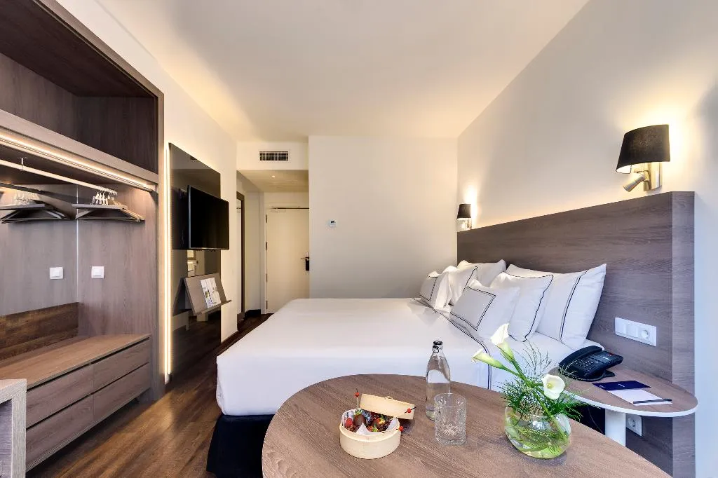 Double or Twin GARDEN VIEW Room, Melia Madrid Serrano, Madrid