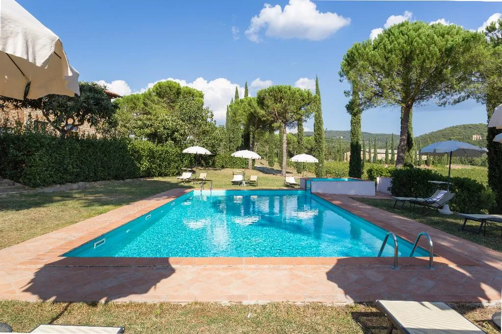 Pool, Fattoria Pratale, Florence