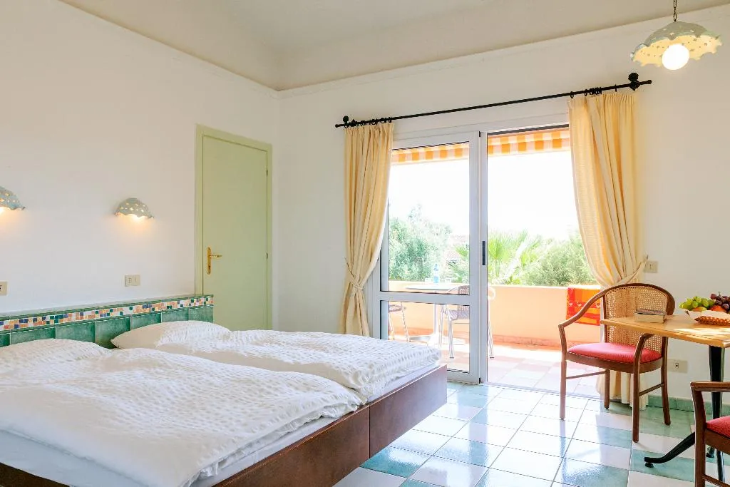 BUNGALOW CLASSIC Room, Tirreno Resort, Olbia