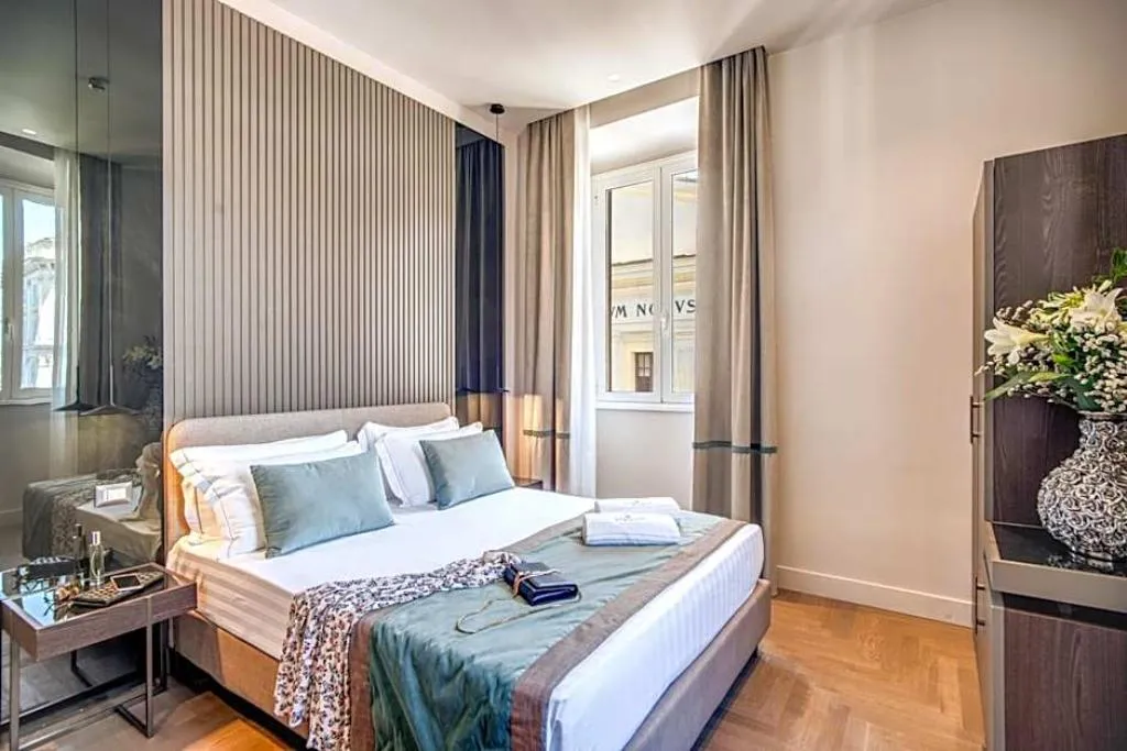 DOUBLE DELUXE Room, Hotel 77 Seventyseven, Rome