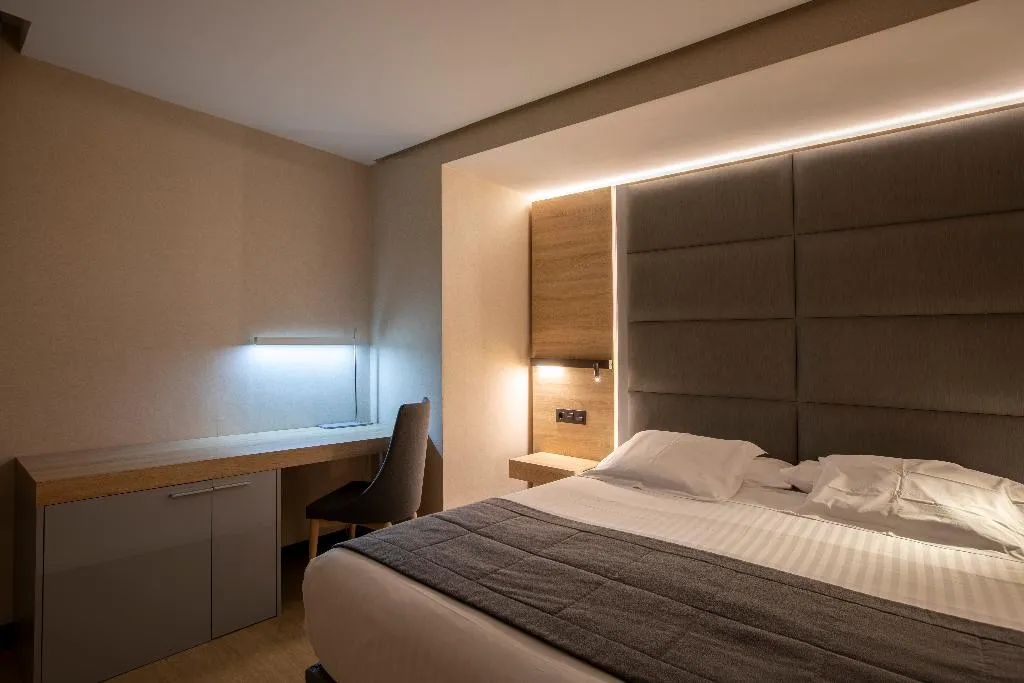 DOUBLE STANDARD Room, Liabeny, Madrid