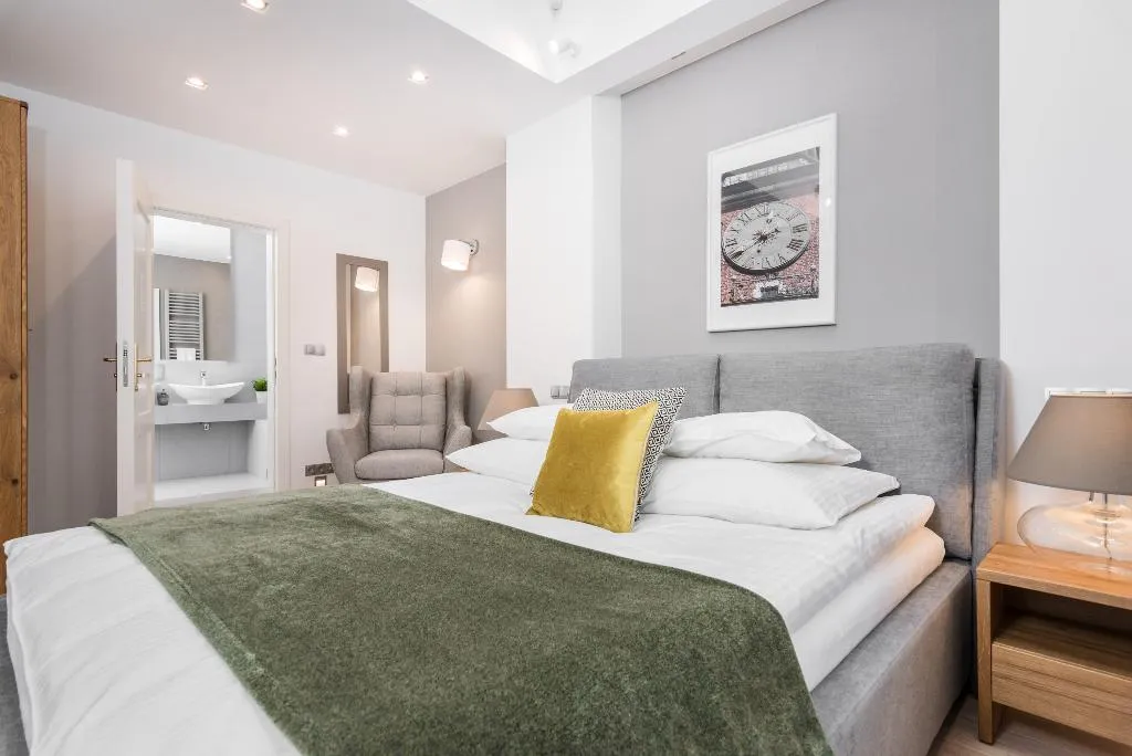 FAMILY ROOM CAPACITY 6 TWO BEDROOMS Room, Venetian House Market Square Aparthotel, Krakow