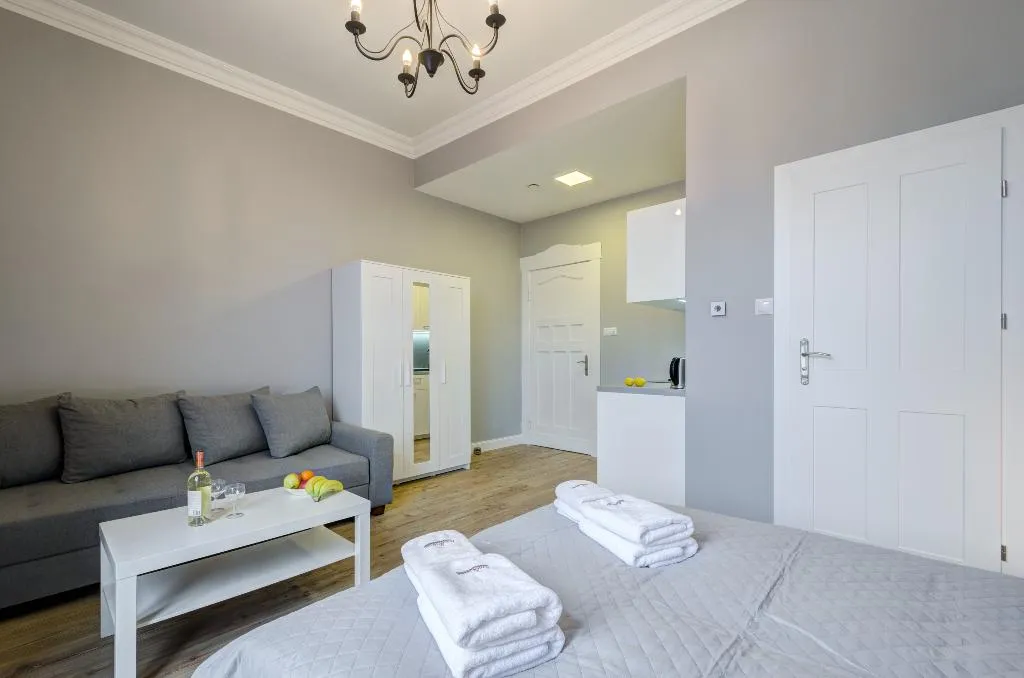 STUDIO WITH BALCONY Room, Dom & House - Apartments Podjazd Central Sopot, Gdansk