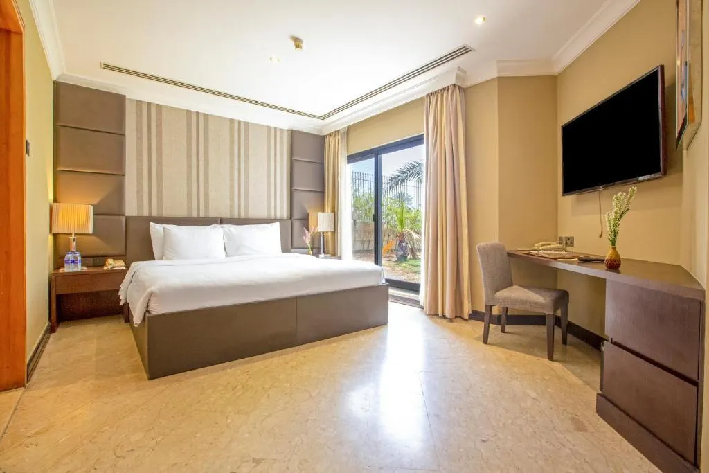 SUITE STANDARD Room, Dubai Marine Beach Resort & Spa, Dubai