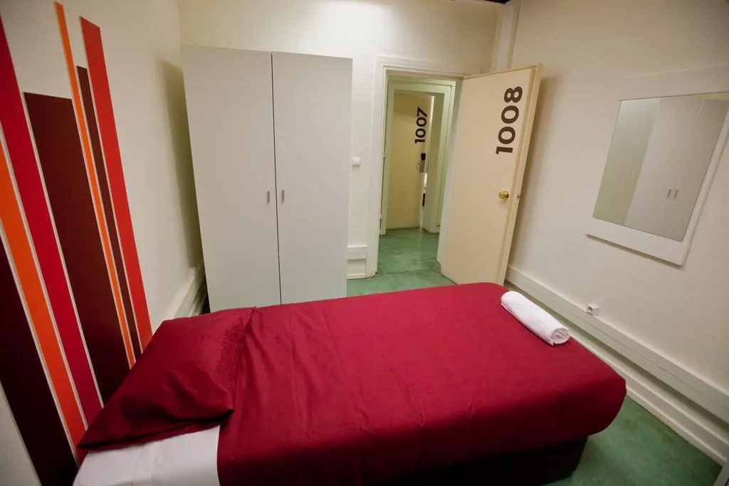 SINGLE ECONOMY WITH SHARED BATHROOM Room, Tagus Royal Residence, Lisbon