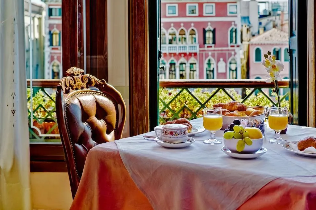 General view, Antica Locanda Sturion, Venice