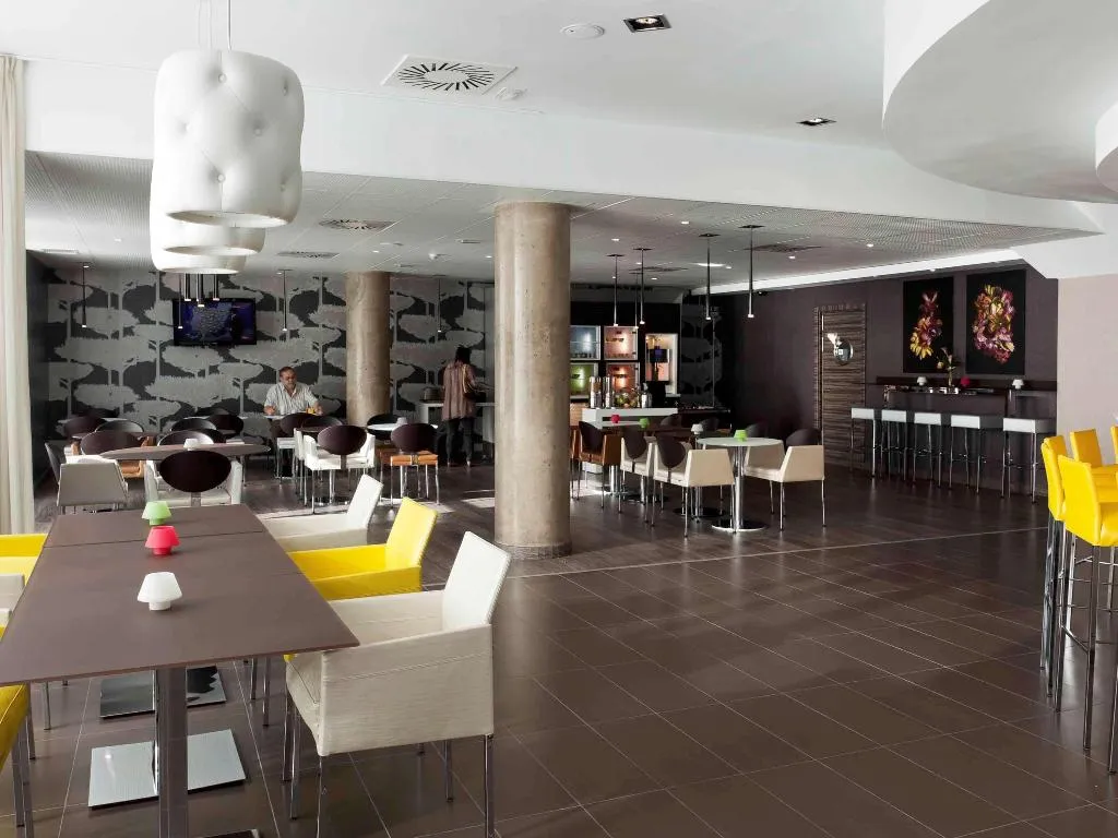Bar, Novotel Suites Malaga Centro, Costa Del Sol