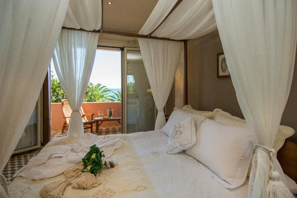 VILLA THREE BEDROOMS Room, Calypso Villas Zakynthos, Zante