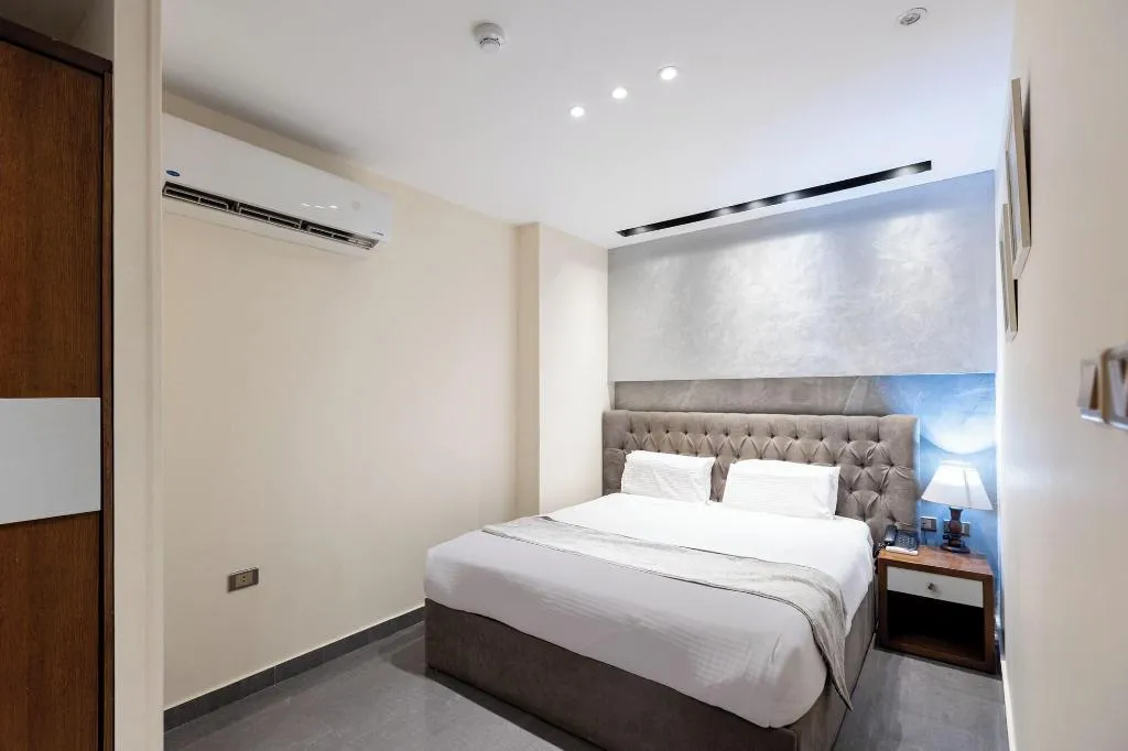 Room, Pyramids Yard Hotel, Cairo
