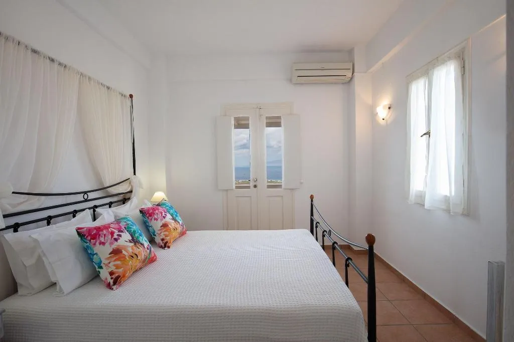 Room, Anchor Suites, Santorini