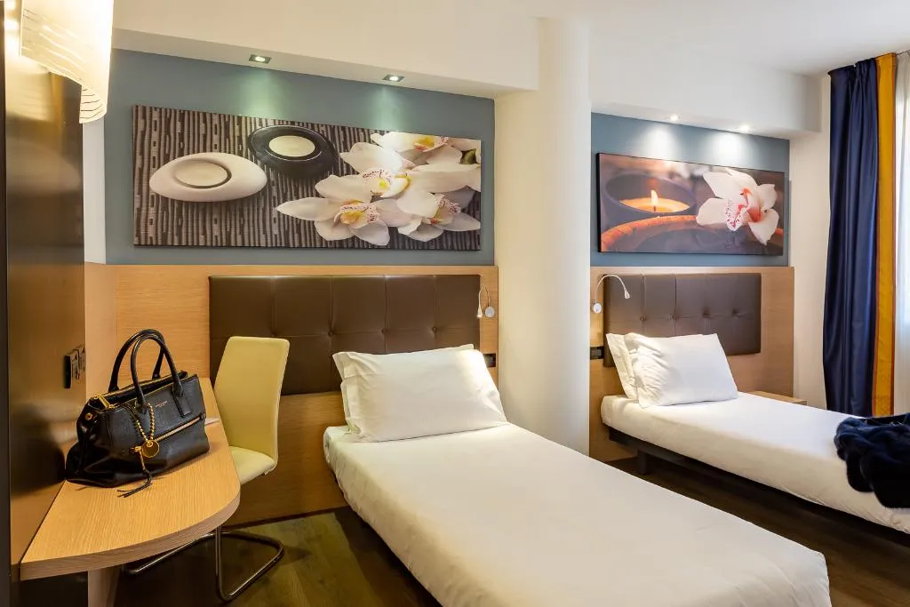 TWIN STANDARD Room, Ambra, Venice
