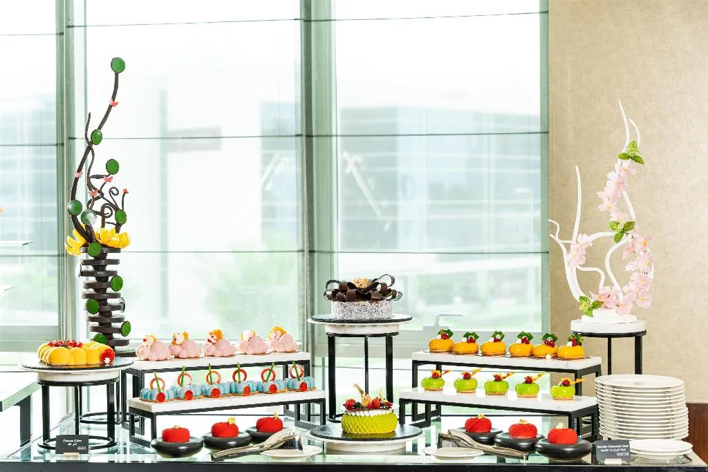 Restaurant, Radisson Blu Hotel, Dubai Media City, Dubai