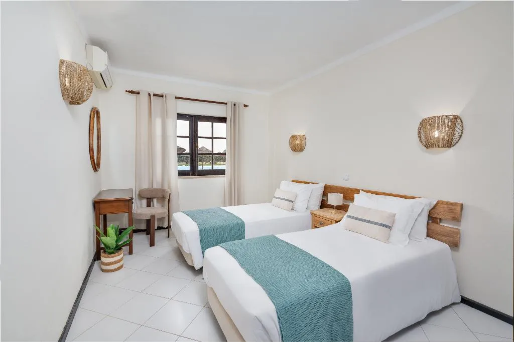 APARTMENT TWO BEDROOMS Room, Colina Village, Algarve