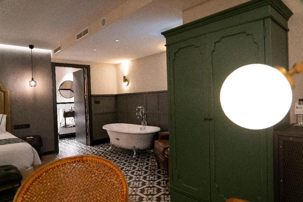SUITE KING BED ONE BEDROOM  Room, Hotel Indigo Madrid - Gran Via, Madrid