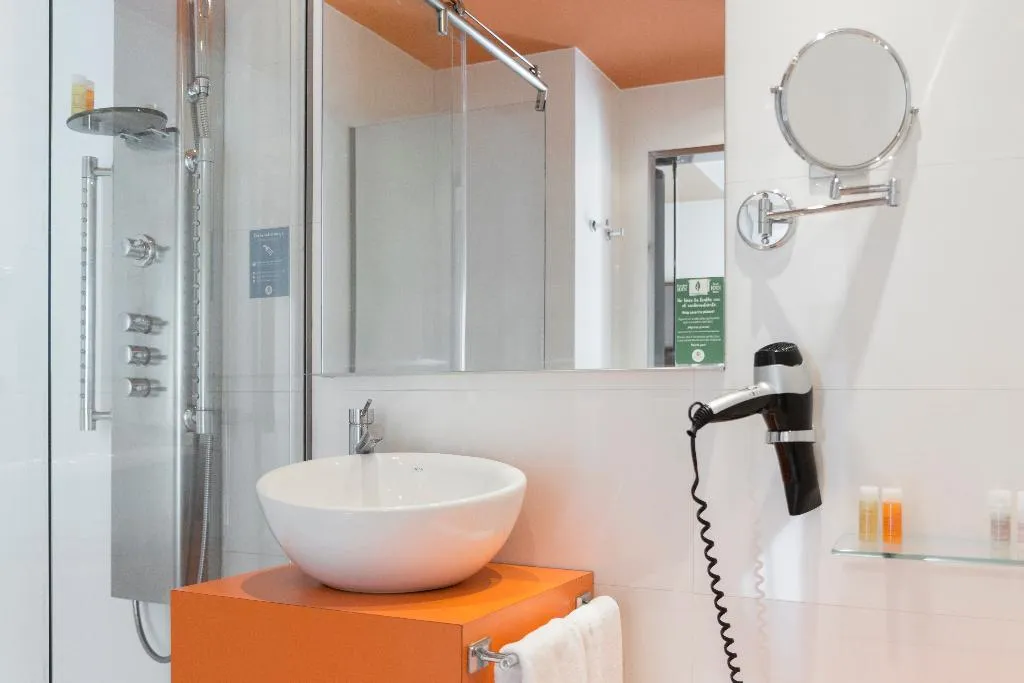 QUADRUPLE STANDARD Room, Petit Palace Plaza Malaga, Costa Del Sol