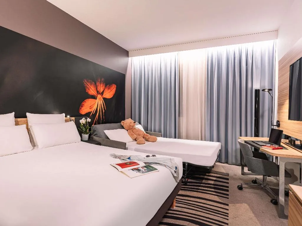 DOUBLE SUPERIOR WITH DOUBLE BED Room, Novotel Milano Linate Airport, Milan