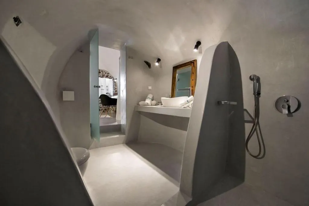 SUITE SUPERIOR WITH DOUBLE BED Room, Oia Vista House, Santorini