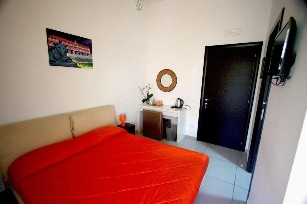 Room, Megaride Santa Lucia, Naples