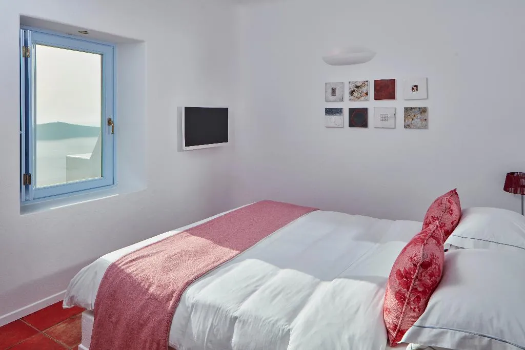 SUITE WITH JACUZZI Room, Astra Suites, Santorini