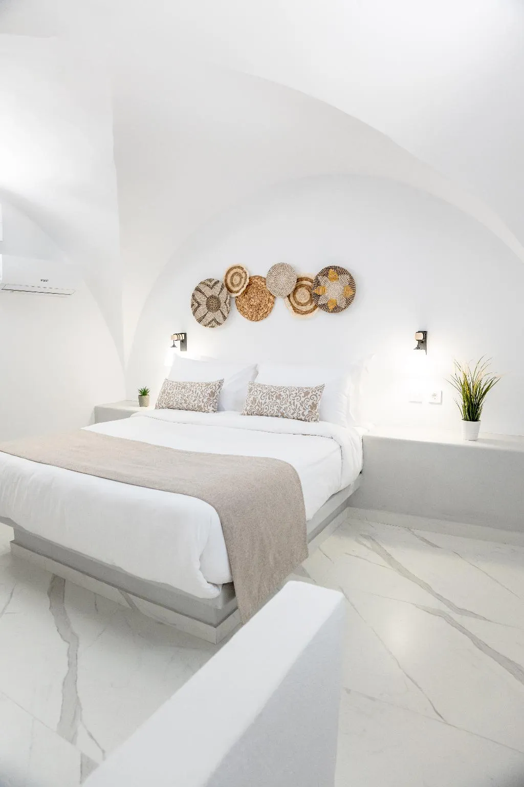 QUADRUPLE LOFT Room, Kýma Perissa, Santorini