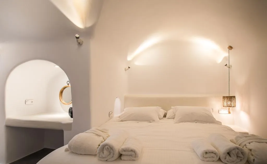 VILLA SUPERIOR WITH PRIVATE POOL Room, Cape 9, Santorini