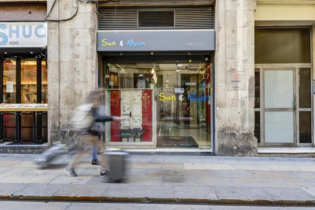 General view, Sun & Moon Hostel, Barcelona