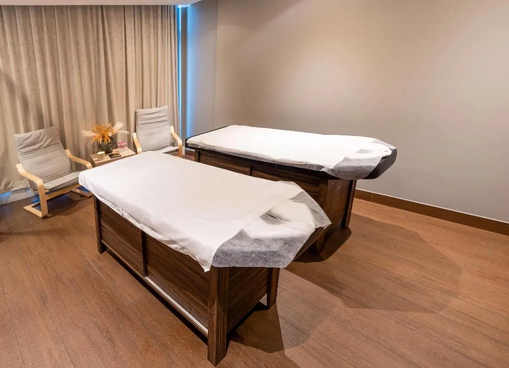 Sports and Entertainment, Montreal Barsha Hotel, Dubai