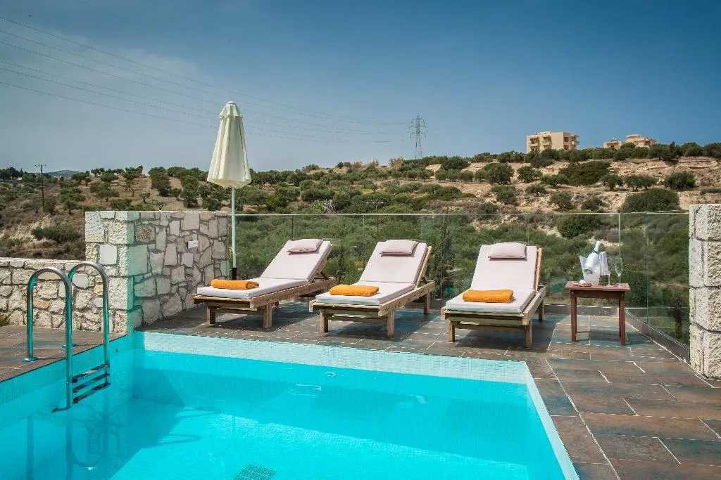 SUITE DELUXE WITH PRIVATE POOL Room, Diamond Village, Crete