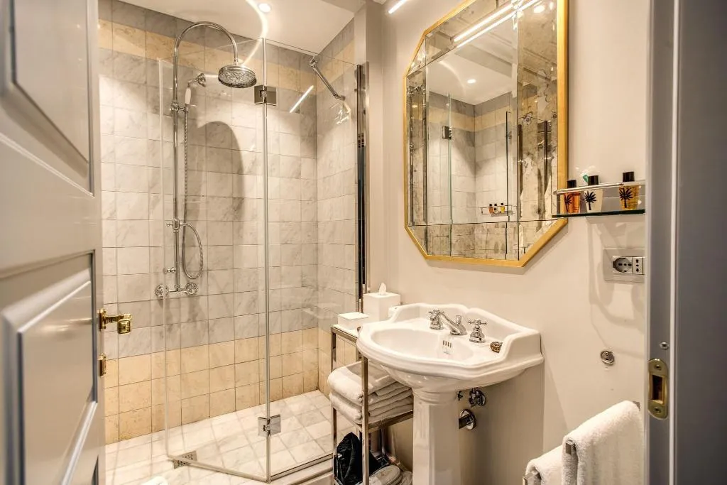 DOUBLE SUPERIOR QUEEN BED Room, Martius Private Suites Hotel, Rome