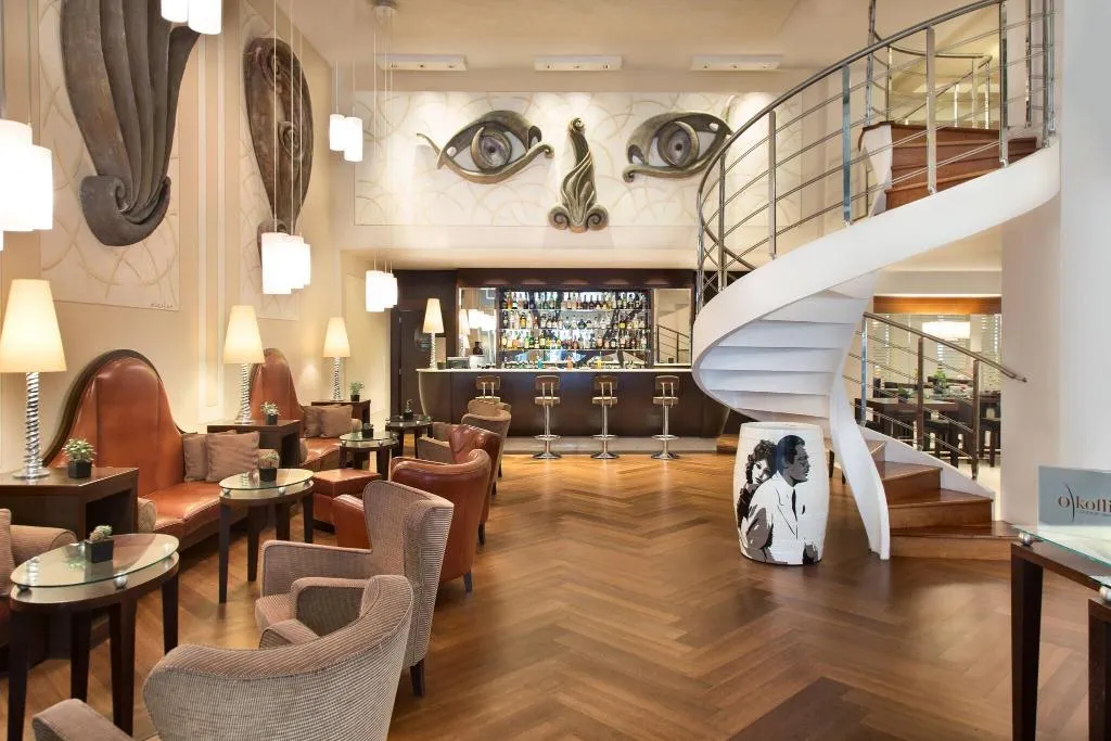 Lobby, Renaissance Naples Mediterraneo, Naples