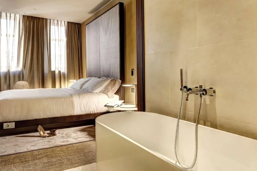 Room, Me Milan Il Duca, Milan