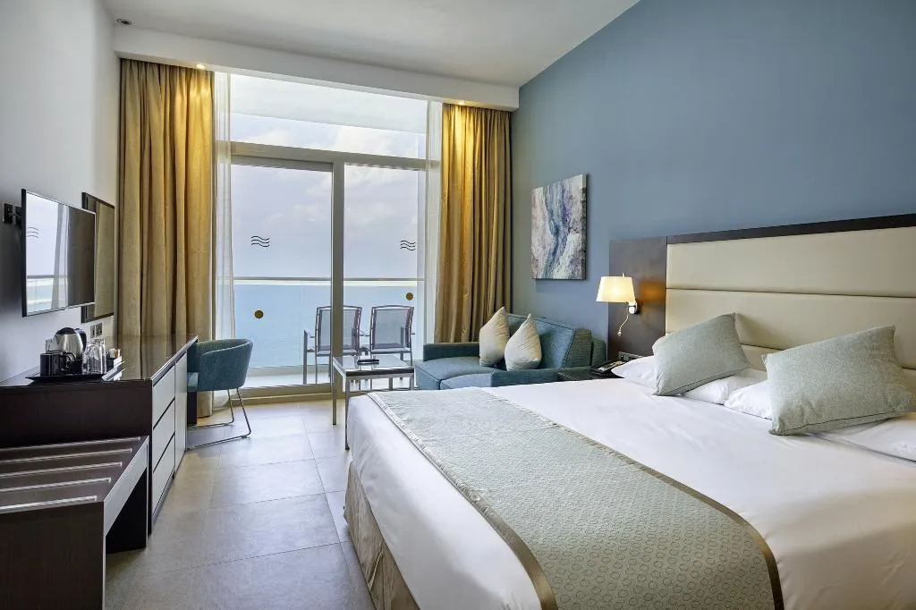 Double or Twin SEA VIEW Room, Hotel Riu Dubai - All Inclusive, Dubai