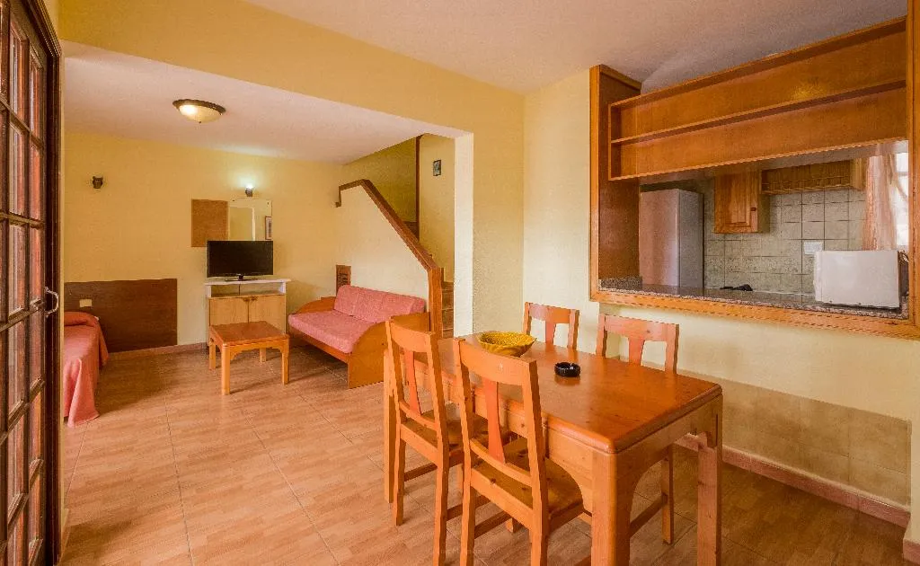APARTMENT CAPACITY 6 TWO BEDROOMS Room, Tinerfe Garden, Tenerife