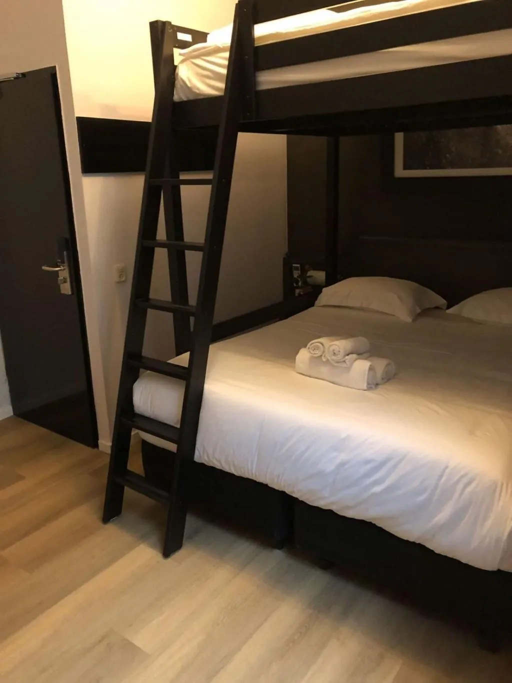 Room, Mr. Monkey Amsterdam, Amsterdam