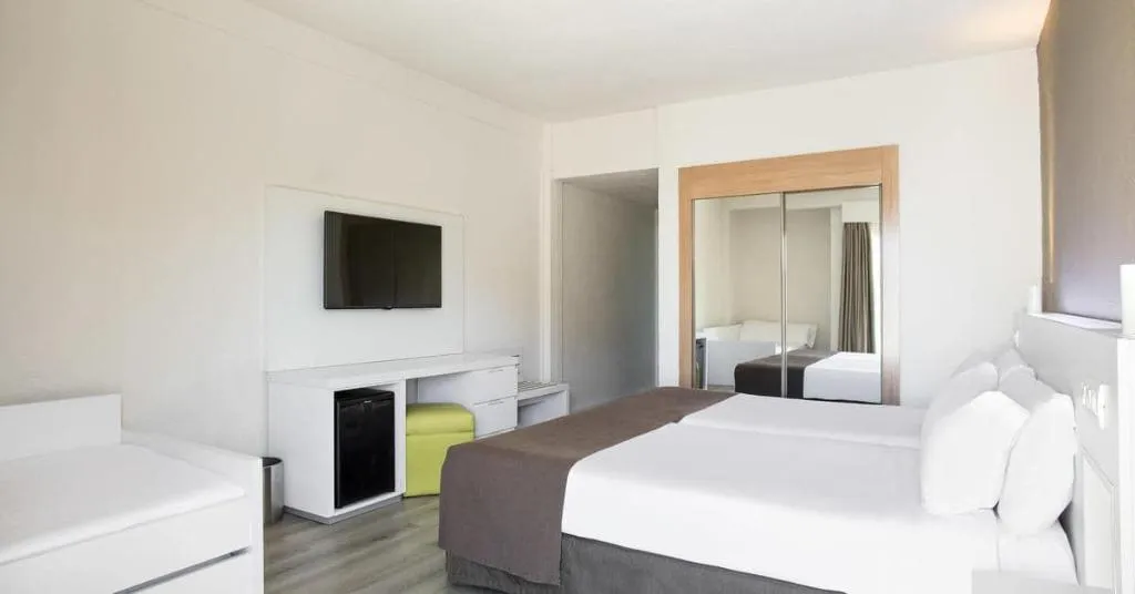 FAMILY ROOM WITH BALCONY Room, Sol Pelicanos Ocas, Costa Blanca