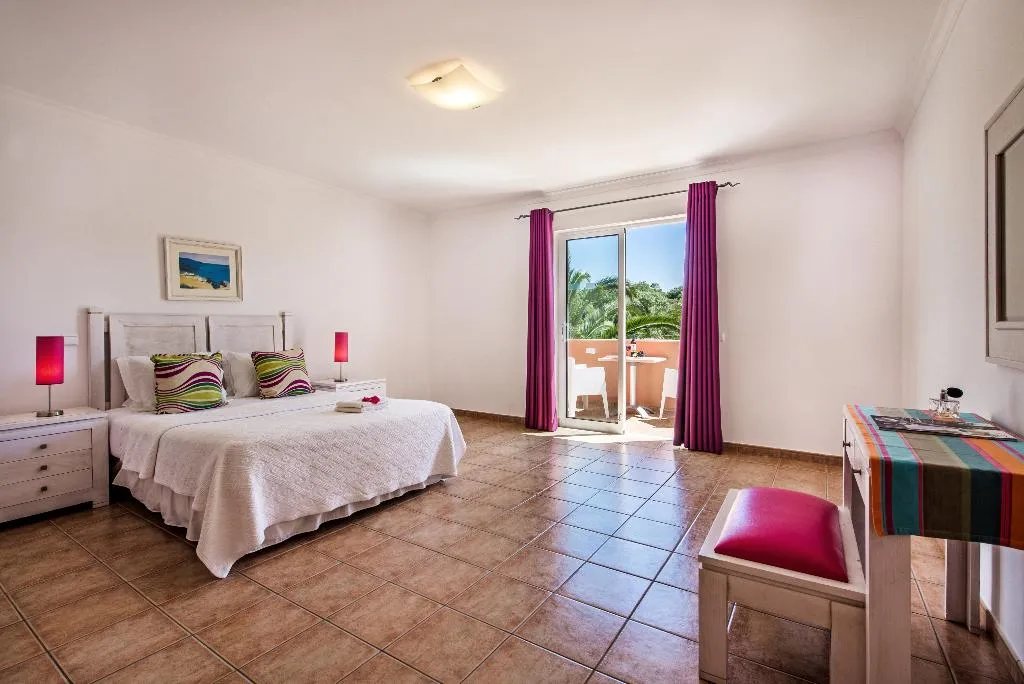 VILLA TWO BEDROOMS Room, Jardim da Meia Praia, Algarve