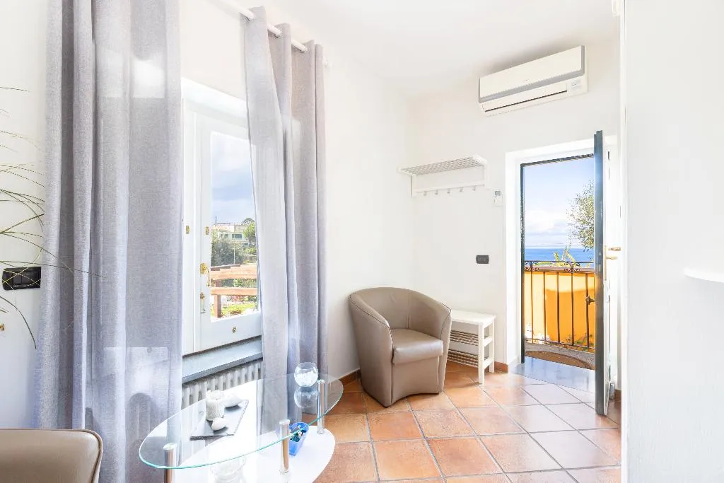 DOUBLE SUPERIOR Room, Casale Antonietta, Naples