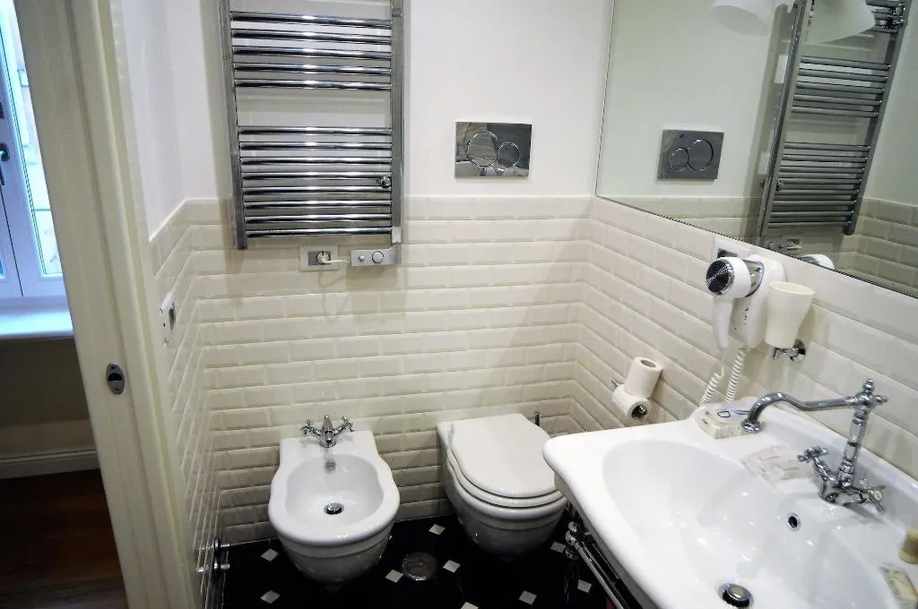 Room, Magia A Trilussa, Rome
