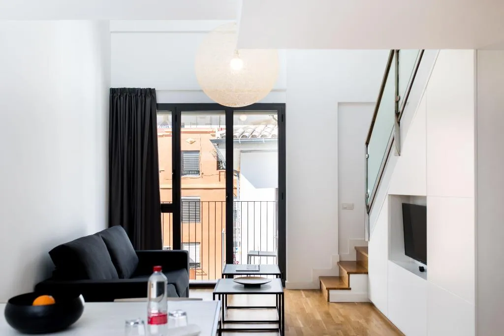 APARTMENT FOUR BEDROOMS Room, Mon Suites Catedral, Valencia